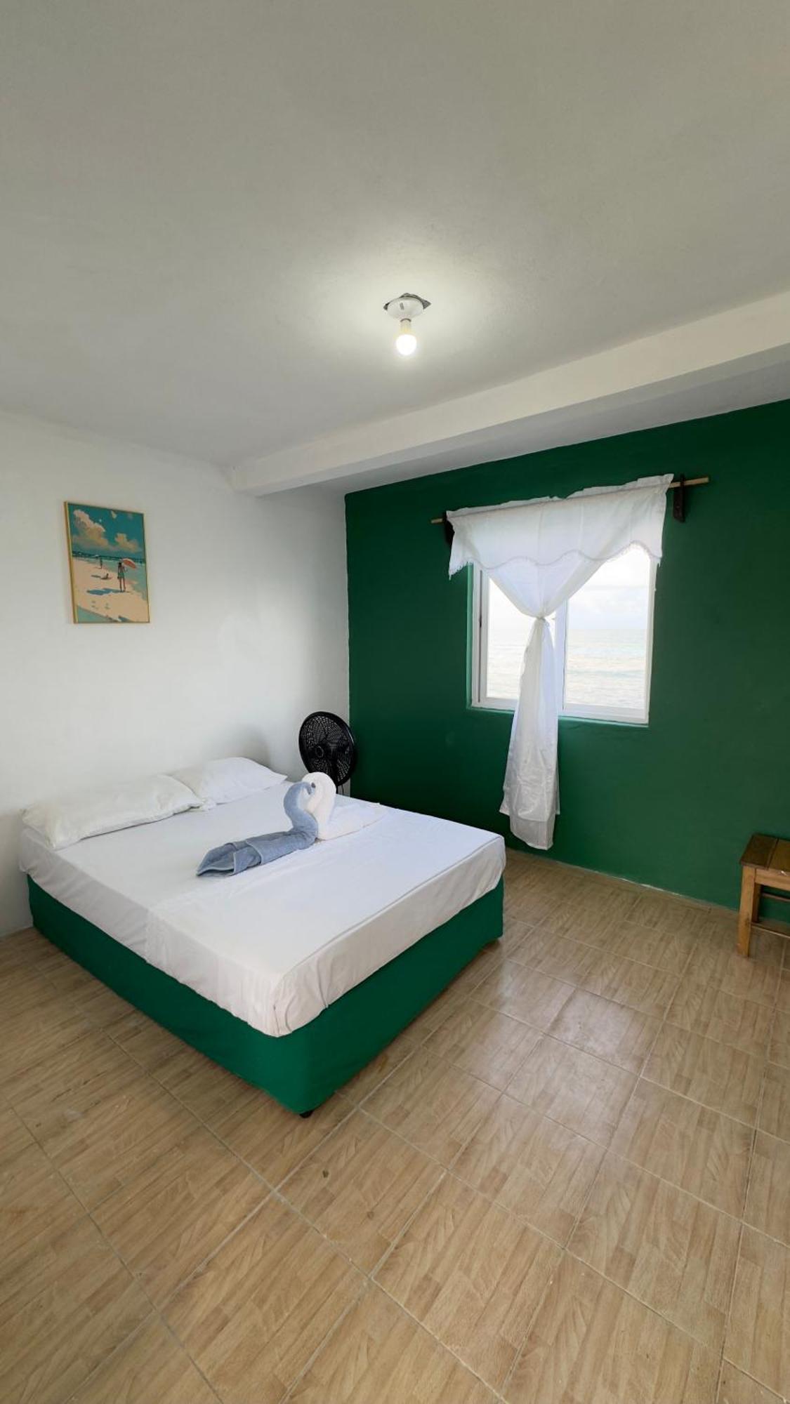 The Wave Hostel Corn Island Brig Bay ภายนอก รูปภาพ